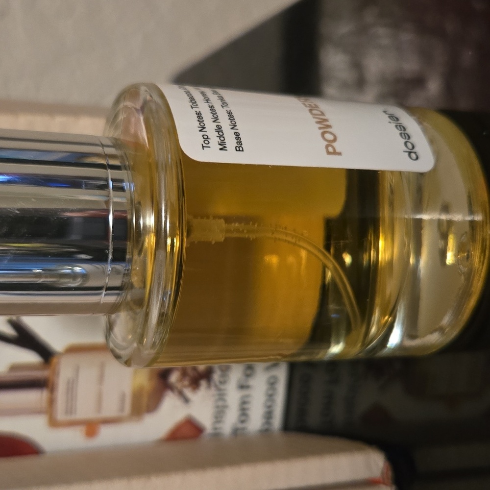 Dossier Woody Sandalwood and Powdery Tobacco Fragrance Eau De Parfum-50ml/ 1.7oz - Picture 7 of 10